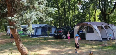 Aire-du-Camping-L039Evasion-8211-Puy-l039Eveque_3084766