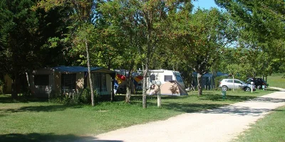 Aire-du-Camping-Les-Graves-8211-Saint-Pierre-Lafeuille_3089468
