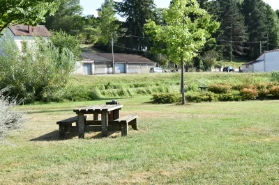 Aire-jeux-et-de-pique-nique-du-canal-8211-Ouzouer-sur-Trezee_1715257