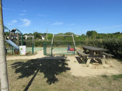 Aires-de-pique-nique-de-Varennes-Changy-8211-Varennes-Changy_1715135