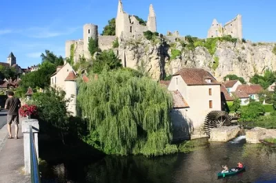 Angles-sur-l039Anglin_1068129