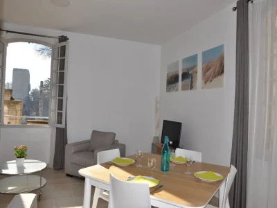 Appartement-du-Theatre-n°3-avec-parking-8211-Arles_2737181