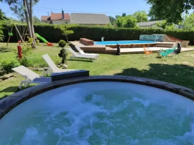 Appartement-duplex-avec-jacuzzi-privatif-quotAniaquot-8211-Chateau-Chervix_3299213