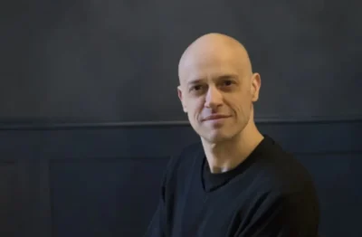 Arcades-Musiques-Concert-de-musique-classique-Recital-du-pianiste-Viv-McLean-8211-08-06-2025-8211-Le-Buisson-de-Cadouin_2425556