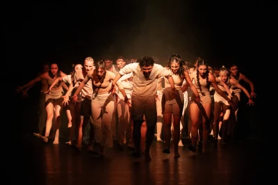 Area-Jeune-Ballet-We-will-never-give-up-on-love-et-Connections-8211-21-09-2025-8211-Arcachon_2984731