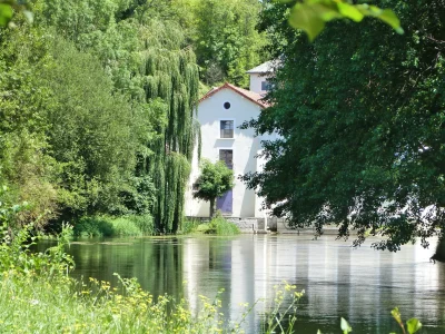 Arret-sur-Village-8211-COMBERANCHE-ET-EPELUCHE-8211-Comberanche-et-Epeluche_3738448