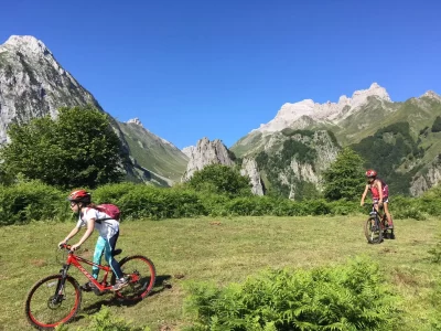 Aspyrando-8211-Monsieur-Serge-Cedet-8211-Accompagnateur-en-montagne-et-VTT_1135347