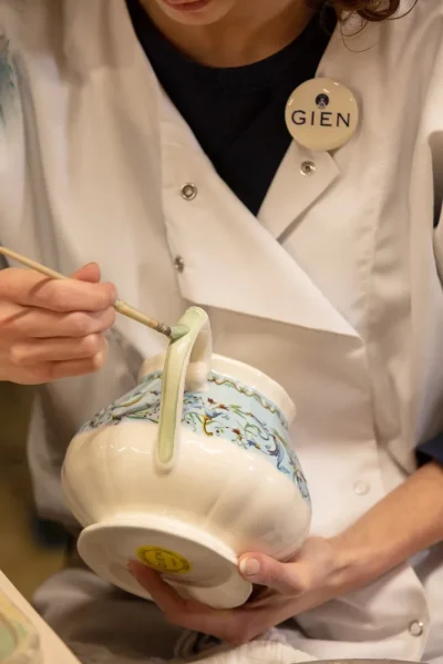 Atelier-peinture-sur-faience-emaillee-8211-Gien_3281056