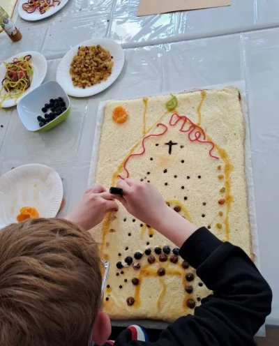 Atelier-quotGateau-facadequot-a-Saint-Ouen-les-Vignes-8211-Saint-Ouen-les-Vignes_3071336