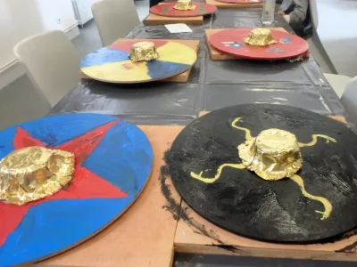 Ateliers-archeologie-Bouclier-merovingien-–-De-9-a-12-ans-8211-Chartres_3877715