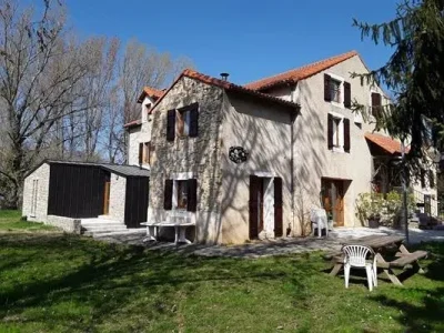 Auberge-de-Jeunesse-HI-Millau-La-Maladrerie-groupes-8211-Millau_2254904