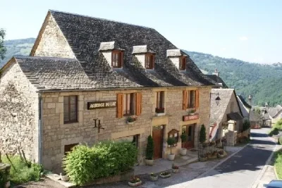 Auberge-du-Lac-groupe-8211-Castelnau-de-Mandailles_2264744