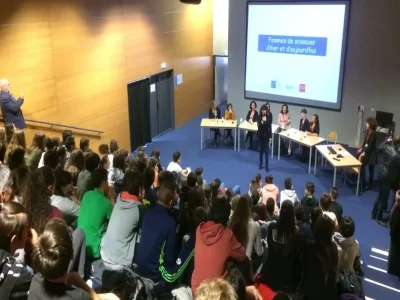 Auditorium-du-College_714232