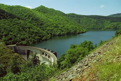 BARRAGE-DU-LAC-DES-MONTS-D039ORB-8211-Avene_2687373