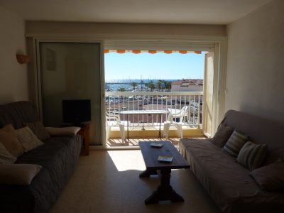 BEAU-STUDIO-VUE-SUR-LE-PORT-T1_164624