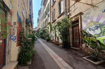 Balade-buissonniere-la-biodiversite-en-ville-8211-01-01-2024-8211-Marseille_2489119