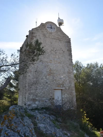 Balade-de-la-Tour-de-l039horloge_725452