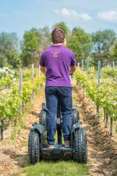 Balade-privee-dans-le-vignoble-en-gyropode-8211-Chinon_1507259