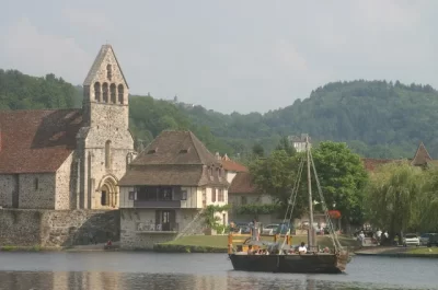Balades-en-gabare-a-Beaulieu-sur-Dordogne_1061556