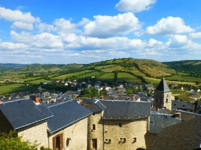 Balades-ludiques-pour-petits-et-grands-quotCite-medievale-de-Severac-le-Chateauquot-Randoland_693019