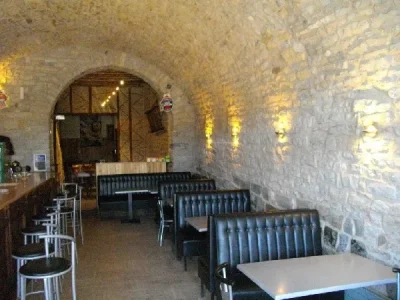 Bar-Restaurant-Pizzeria-quotLes-Douvesquot-8211-Severac-d039Aveyron_2241300