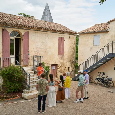Bar-a-vin-du-Chateau-Tour-Baladoz-8211-Saint-Laurent-des-Combes_3511182