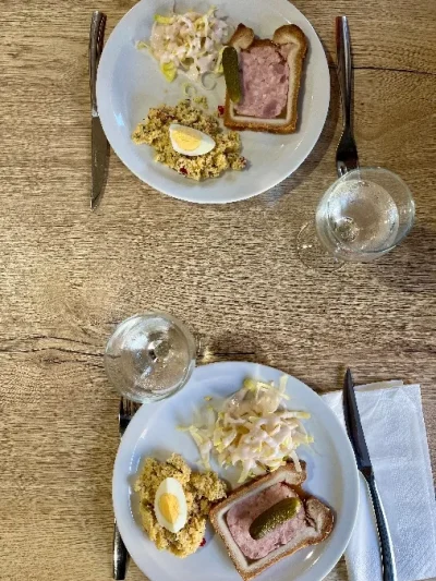 Bar-restaurant-quotChez-Vernhesquot-8211-Cassagnes-Begonhes_2241753