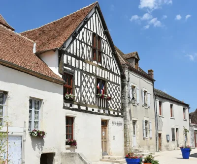 Beaulieu-sur-Loire-le-village-aux-deux-cents-puits-8211-Beaulieu-sur-Loire_3236345