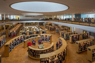 Bibliotheque-Francophone-Multimedia-de-Limoges-8211-Centre-ville_551098