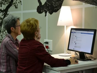 Borne-Internet-de-la-Mediatheque-8211-Chambon-sur-Voueize_2922280