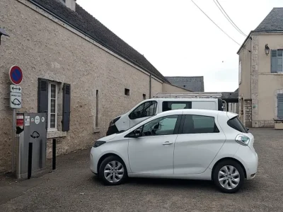 Borne-de-recharge-electrique-a-Verdes-8211-Beauce-la-Romaine_1715098