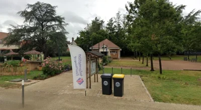 Borne-de-recharge-pour-VAE-8211-Belleville-sur-Loire_2182600