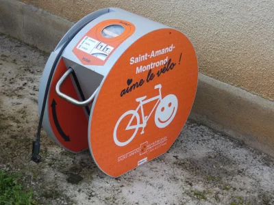 Borne-de-recharge-pour-velo-electrique-8211-Saint-Amand-Montrond_1884751
