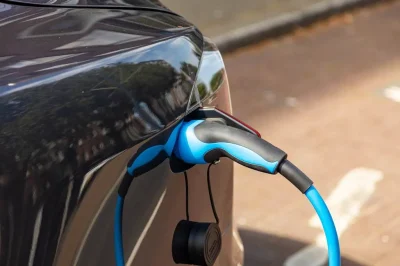 Borne-de-recharge-vehicules-electriques-a-Monthois-8211-Monthois_3438349