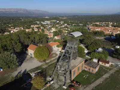 Bouches-du-Rhone-en-Paysages-8211-Greasque-une-histoire-du-charbon-de-Provence_715410