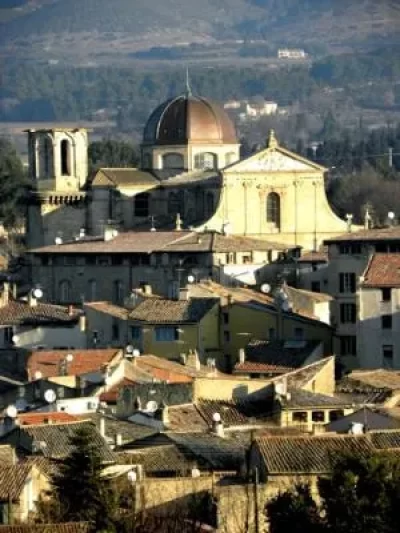 Bouches-du-Rhone-en-Paysages-8211-Lambesc-Parcours-du-Patrimoine_732432