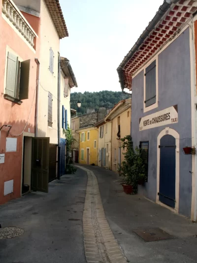 Bouches-du-Rhone-en-Paysages-8211-Meyrargues-par-les-chemins-de-traverses_738863
