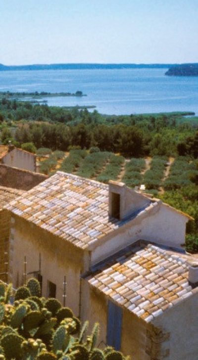 Bouches-du-Rhone-en-Paysages-8211-Miramas-Entre-rail-et-sites-d039exception-sur-la-voie-verte_24842