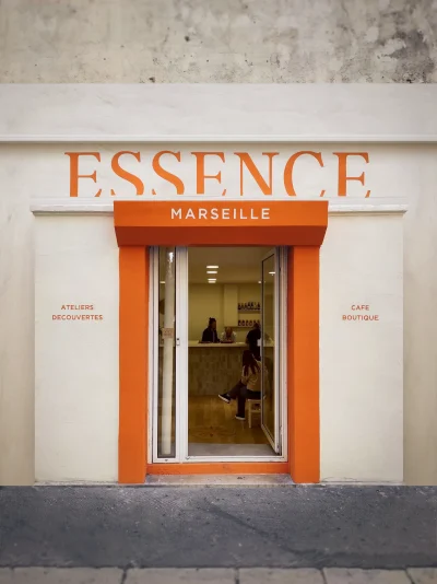 Boutique-Essence-8211-Marseille-6e-Arrondissement_1692429-1