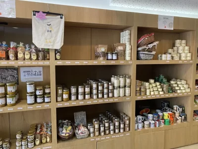 Boutique-du-Bureau-d039Information-Touristique-de-Villefranche-du-Perigord_400033