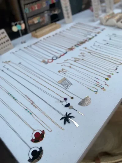 Braderie-des-commercants-luziens-8211-23-08-2025-8211-Saint-Jean-de-Luz_2839192