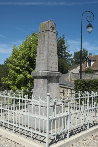 Brieres-les-Scelles-8211-Monument-aux-morts_347021