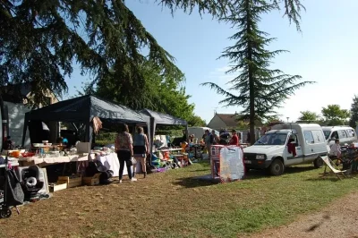 Brocante-a-Saint-Martin-des-Bois-8211-01-06-2025-8211-Saint-Martin-des-Bois_2519241