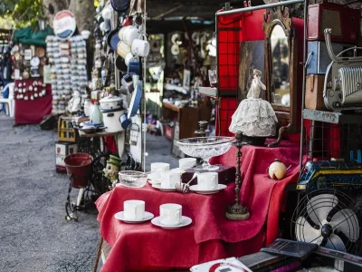 Brocante-vide-greniers-8211-07-09-2025-8211-La-Guerche_2111830