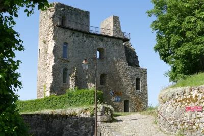 Bureau-d039accueil-touristique-aux-Tours-de-Crocq-8211-Crocq_3681675