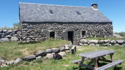 Buron-de-la-Truque-8211-Saint-Geniez-d039Olt-et-d039Aubrac_2235364