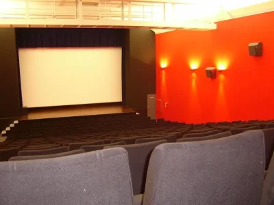CENTRE-CULTUREL-ET-CINEMA-DE-L039ALHAMBRA-8211-VITTEL_819737