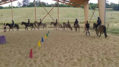 CENTRE-EQUESTRE-DE-SAINT-CLAR_704973