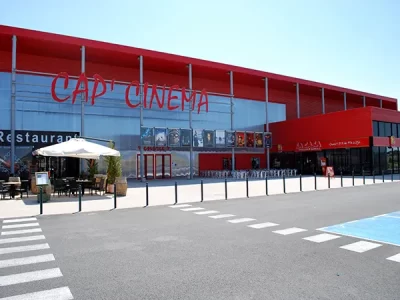 CGR-CINEMAS_704205