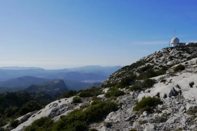 CUGES-LES-PINS-8211-Crete-de-la-Sainte-Baume-et-Grand-Vallon-8211-Cuges-les-Pins_2864044